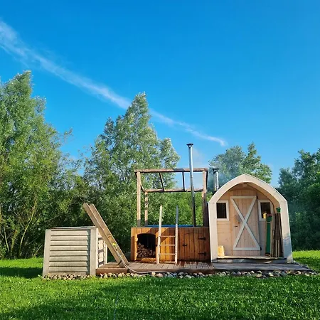 مزرعة للإقامة „miedzy Polami”